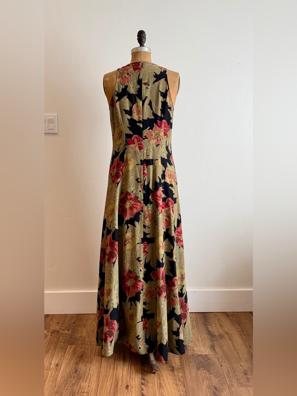 Banana Republic Vintage 90s 100% Silk Floral Print Sleeveless Maxi Dress - Picture 3 of 4